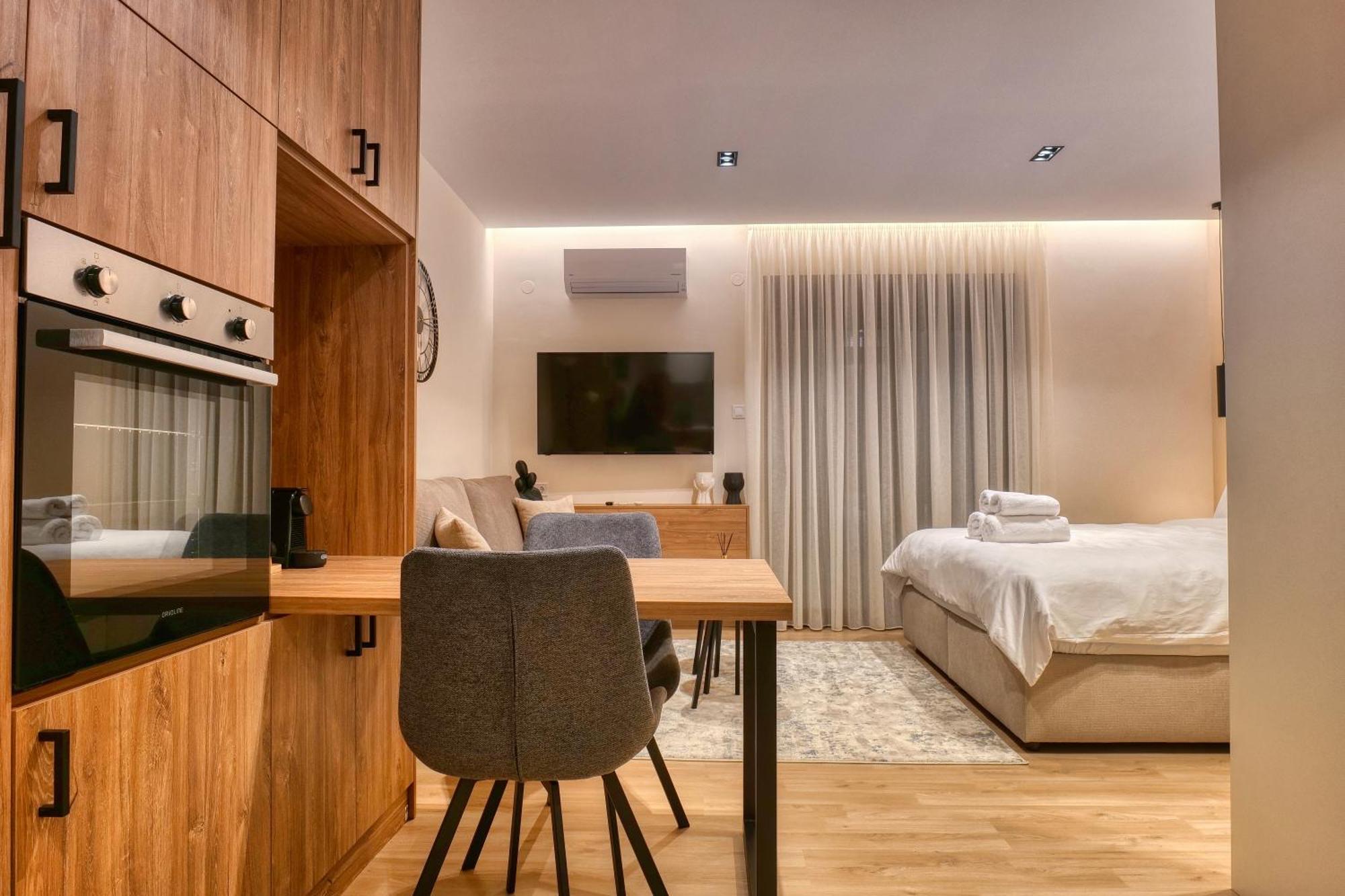 Harmony Center Luxury Apartment Komotiní Exteriér fotografie